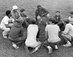 camp mulit sport huddle